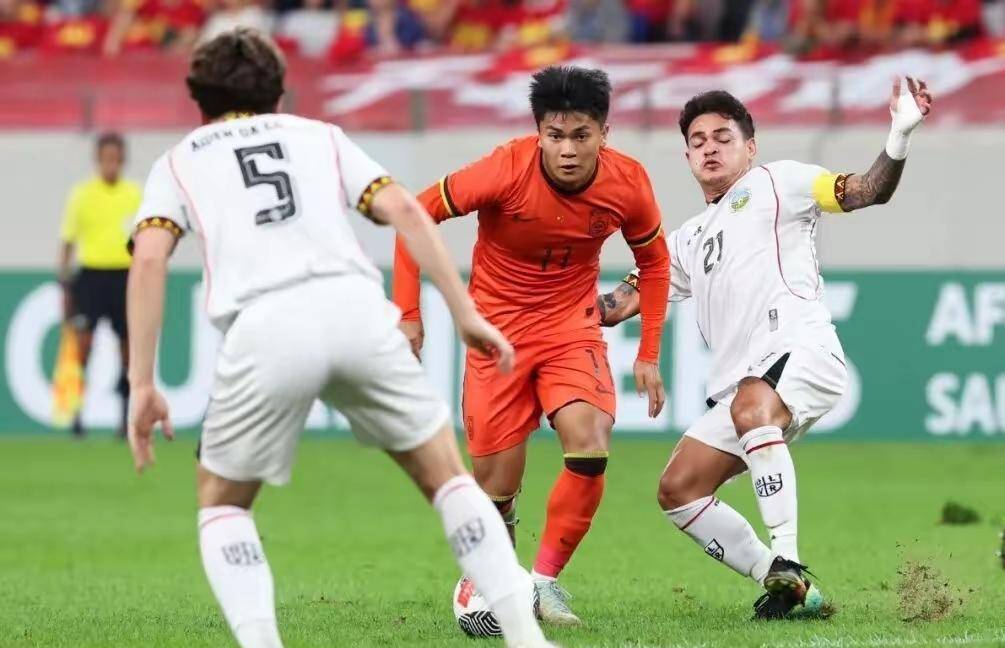 英雄联盟-迈阿密热火迎亚冠关键赛，集结日内部沟通，球迷炸锅，赛程密集仍需轮换的简单介绍